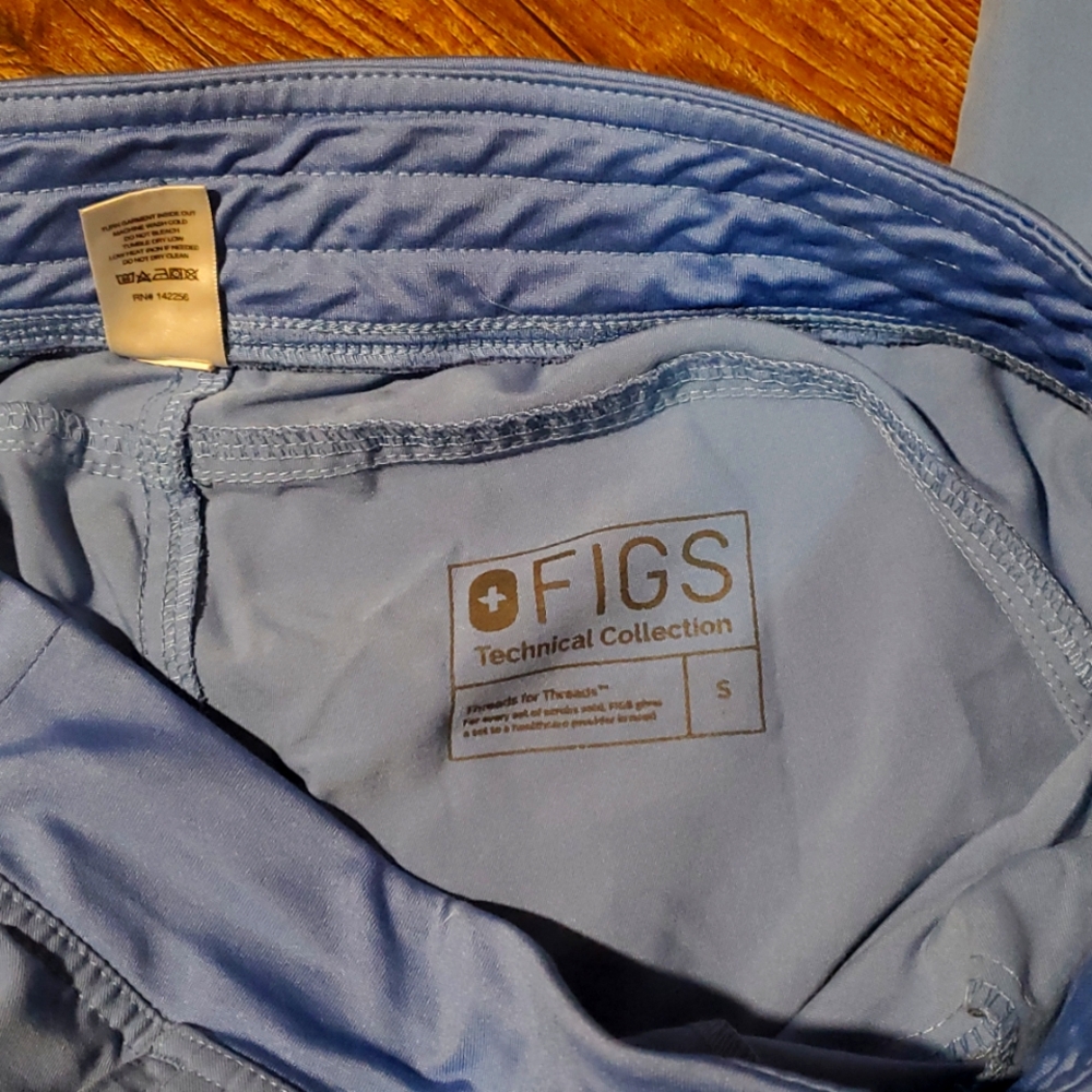Figs Scrub bottom: Technical Collection